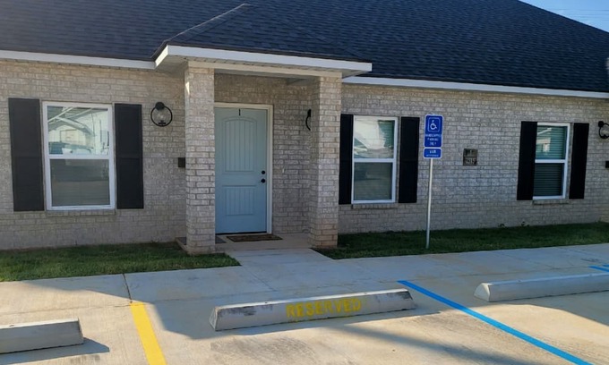 Bossier City Condo | Gorgeous 2-bedroom condo in central Bossier City