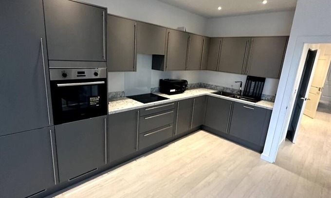 Thames Apartment | Frogley Park Cozy Apartment