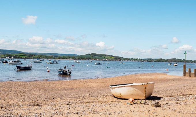 Exmouth House | Quaint Cottage Retreat Near Beach -The Cosy Corner