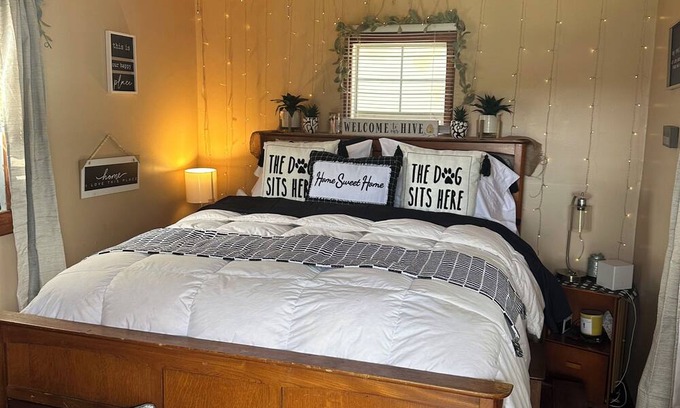 Travelers Rest Apartment | Tiny slice of of heaven tiny retreat This rustic charm is located on a farm.