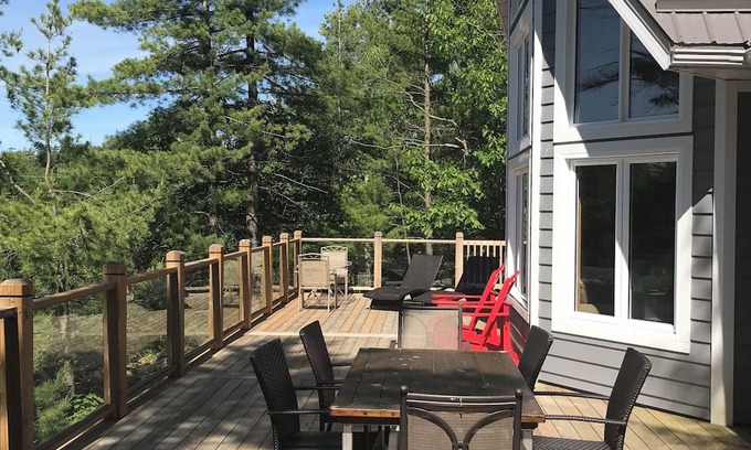 Georgian Bay Cottage | Beautiful newly built, water access only Cottage in Honey Harbour