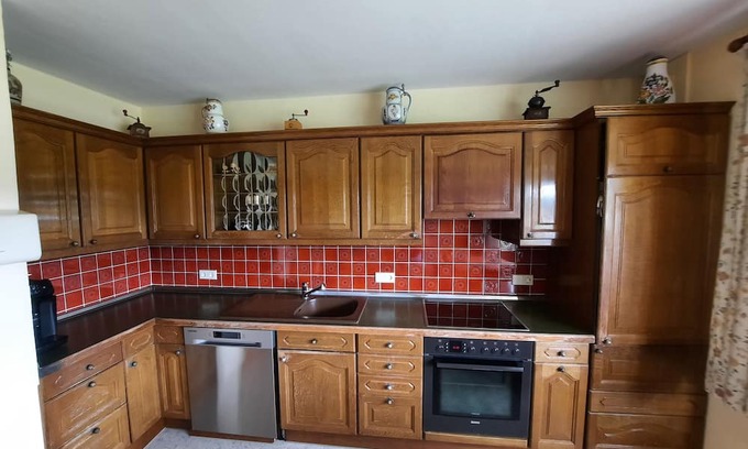 Rohrdorf Apartment | Meli's Gästezimmer - Ferienwohnung - Wohnen mit 2 Katzen