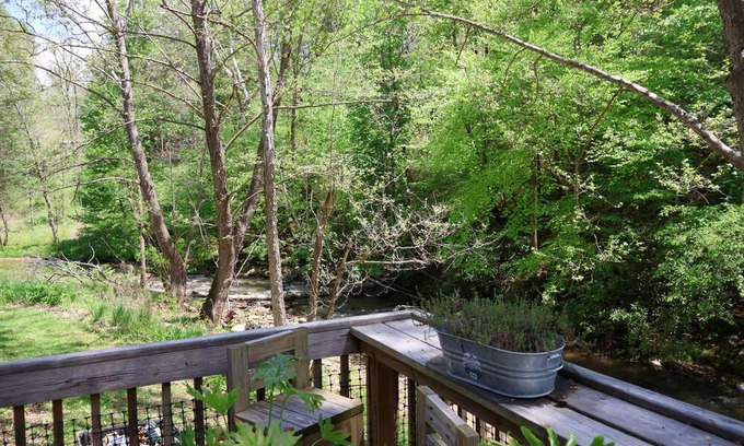 Mars Hill House | Pet friendly riverside home, great for families! 2 bed, 1.5 bath, fenced in yard