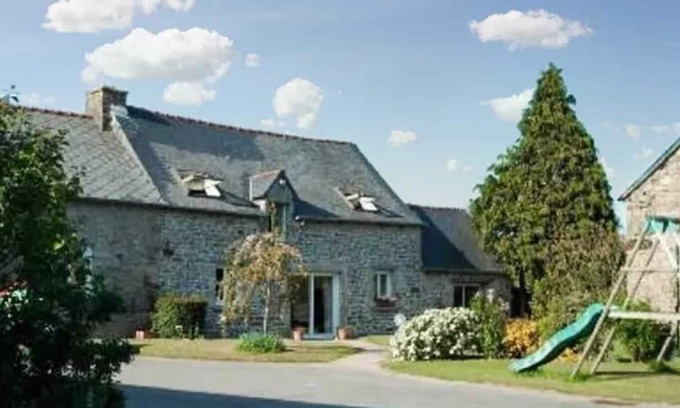 Le Mene House | Homerez - Big house for 15 ppl. with terrace at Le Mené