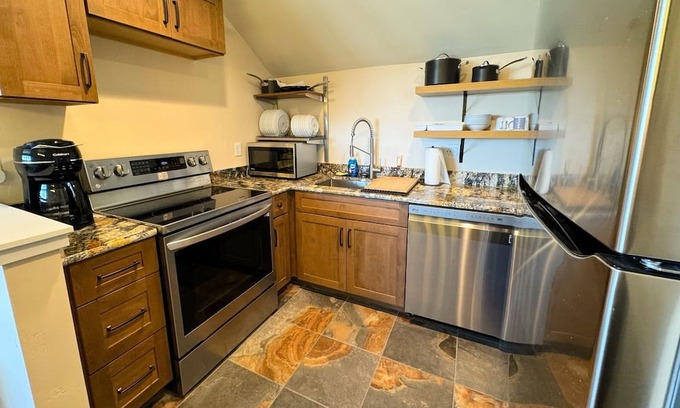 Clawson Apartment | Grand Teton Painted Pony Loft near Targhee w/AC