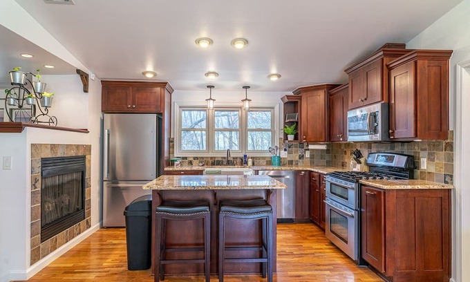 Bella Vista House | Cozy 3-bedroom house in awesome Bentonville with AC, WiFi