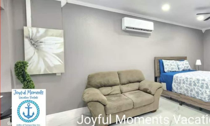 Egypt Lake-Leto Apartment | #13 Tampa Suite ................................................................