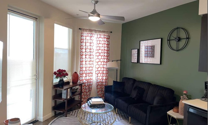 Miracle Mile Apartment | Cozy and Stylish Unit