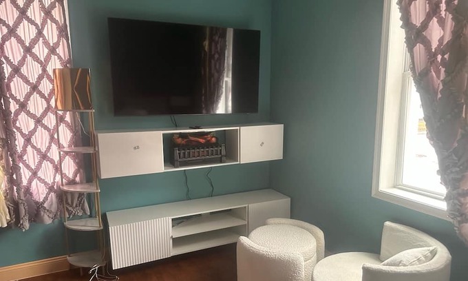 Clearfield Apartment | Luxury Downtown Condo