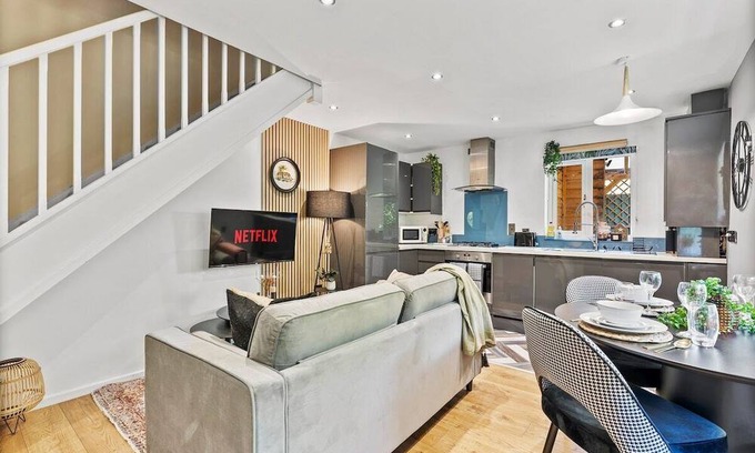 Cambridge House | Stunning House in Cambridge - Sleeps 6