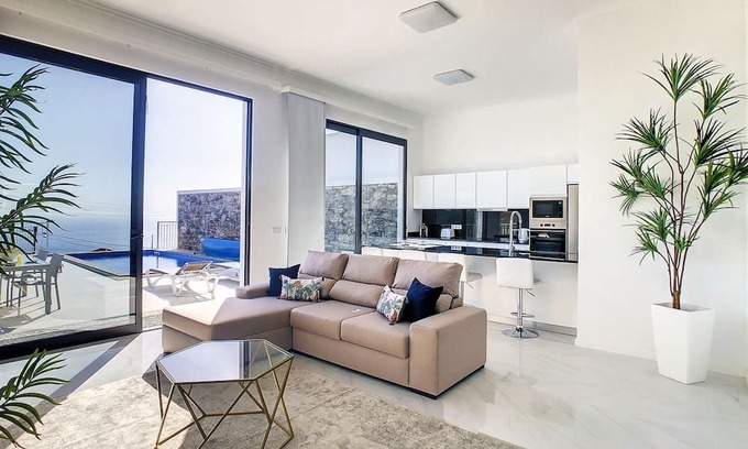 Estrela da Calheta House | Casa dos Amores by LovelyStay