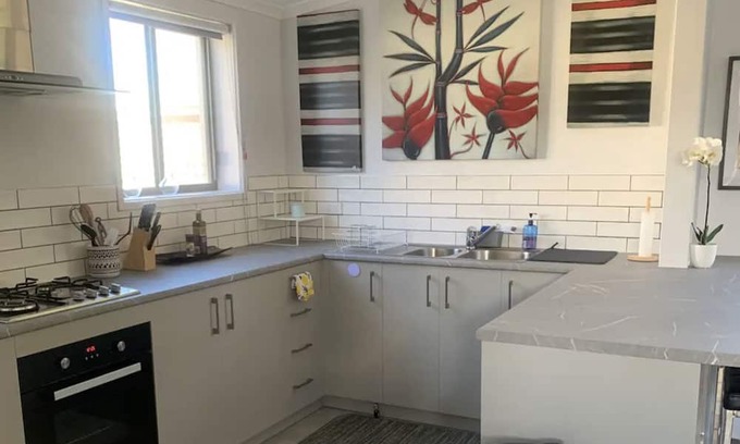 Sebastopol Apartment | The Little House