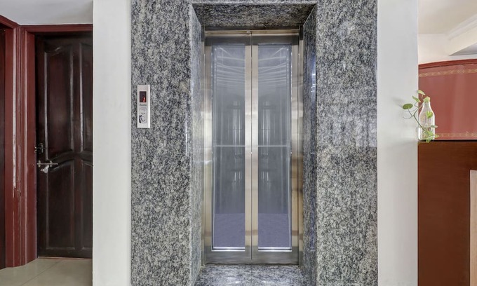 Statue Hotel | Collection O Teekay International