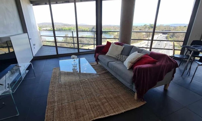 City West Apartment | A Wow Factor @ Nishi
