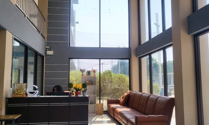 Lop Buri Hotel | The Chev Hotel Lopburi