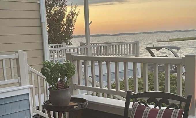 Ocean City House | Beautiful bay front townhouse in highly sought after Ocean City neighborhood.