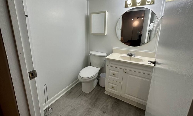 Hamilton House | Entire home in Dundas