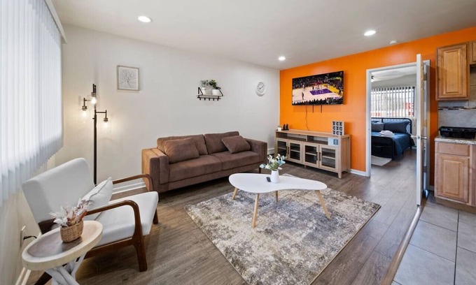 Ferndale Apartment | Cozy 1 Bd Apt minutes walking downtown Ferndale