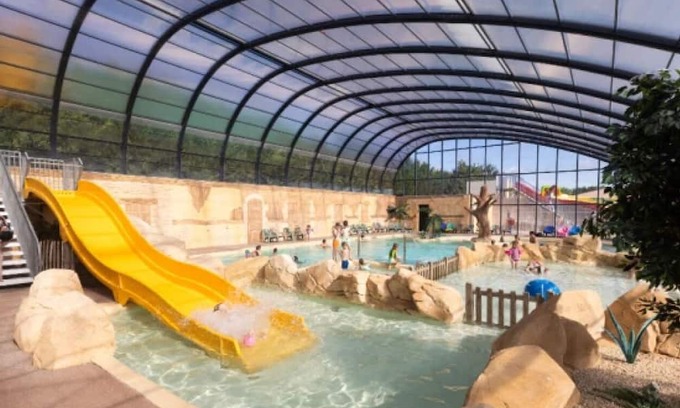Saint-Julien-des-Landes House | Camping 5 étoiles - Piscine - eec0bg