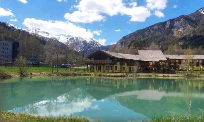 Bardonecchia Apartment | Homerez - Appartement 500 m away from the slopes for 5 ppl. at Bardonecchia