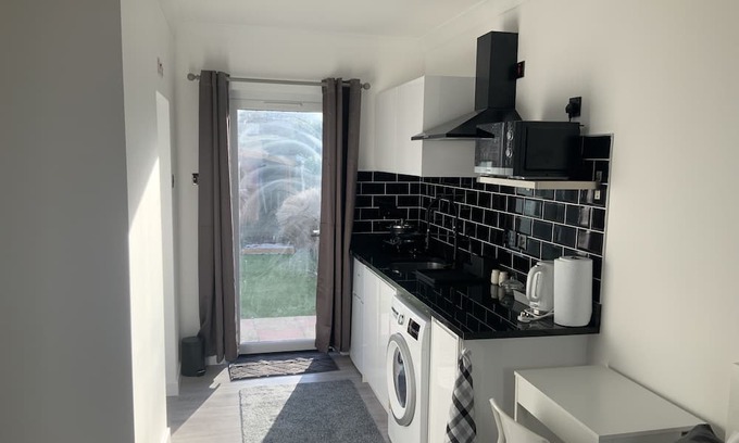 Sutton North Apartment | Little Gem Studio near Sutton high Street