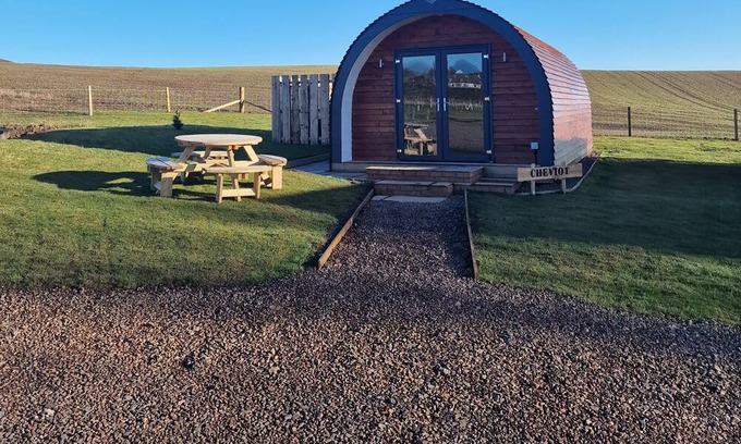 Eyemouth Cabin | Herdwick - luxury pods with Private hot tubs - BBQ - 750m to Beach
