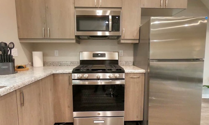 West Central Apartment | Luxury Apt near Electric Works