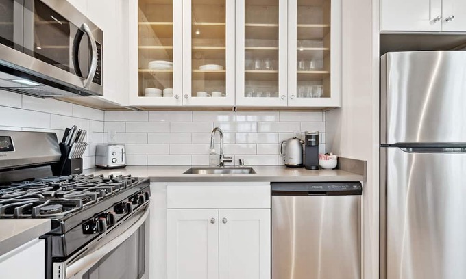 Nob Hill Apartment | Nob Hill 1 BR w/ Office by Anyplace - 11613