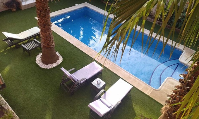 Hornachuelos Ski Chalet | Chalet con Piscina y Barbacoa con Buena Ubicación .ideal Para Familias y Amigos