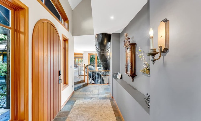 Dundarave House | Stunning Views in Luxury West Van Castle