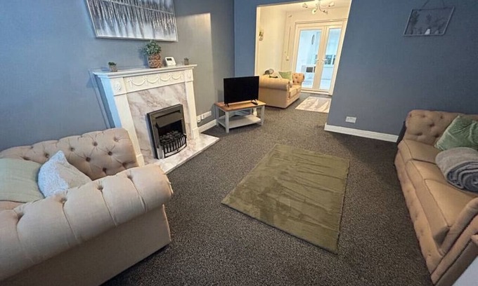 Wistaston House | 4 Bed Ideal For Workers Families