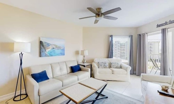 Capri Isle Apartment | 2 Bedroom 825086 by Houzlet