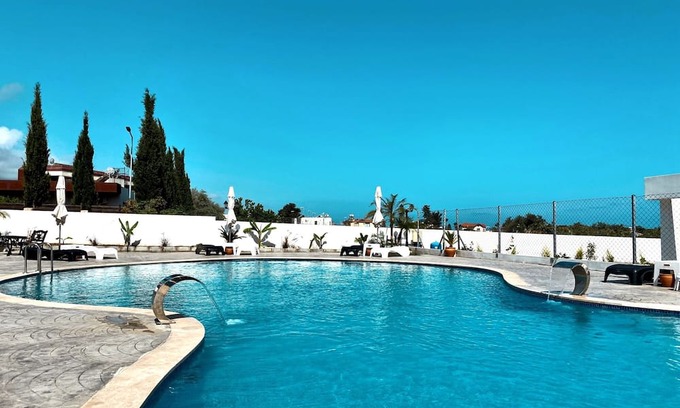 Edremit Apartment | Flat with Sea View Close to Beach in Edremit