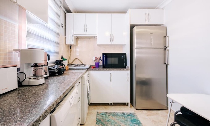 Sakarya Province Apartment | Huge Duplex Flat w Terrace Near Bilgi University
