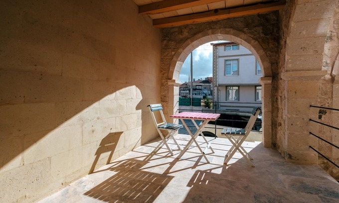Uchisar House | Authentic Room in Cappadocia Tughan Stone House