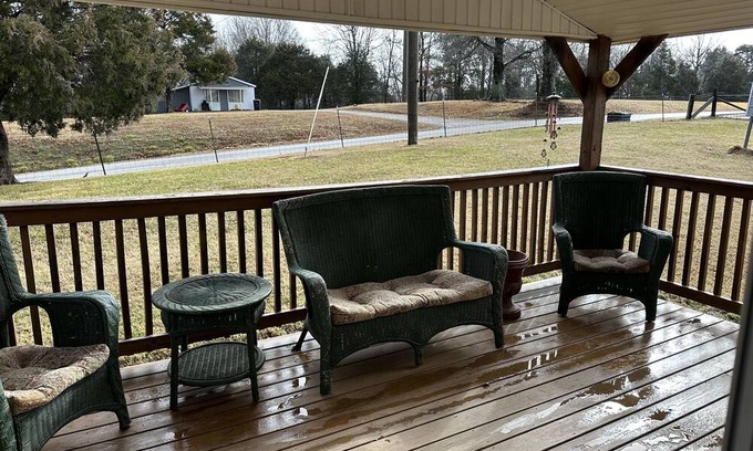 Mc Dougal Other | Country View Escapes located in Piggott Arkansas 72454 Cozy, relaxing atmosphere