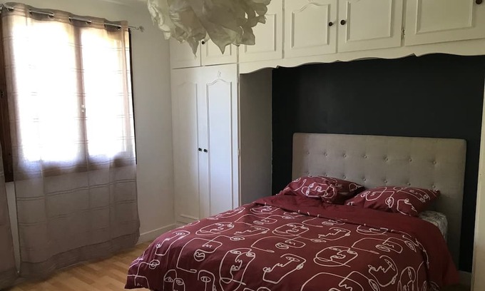 Noisy-le-Grand Apartment | Vrbo Property