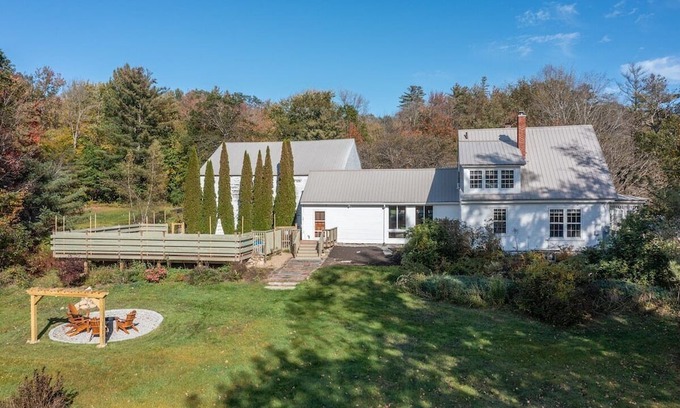 Meredith House | Newly Renovated 1840 Farmhouse