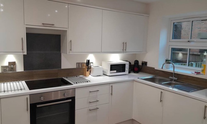 Leek House | Pickwood Lodge East - Charming Eco Home