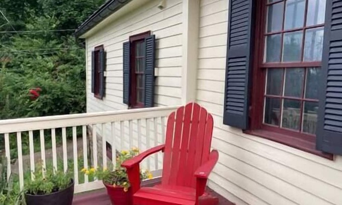 Waterford House | Old Post Office in Historic Town