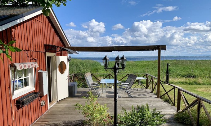 Vreta Kloster Cottage | Flemma Gård By the lake