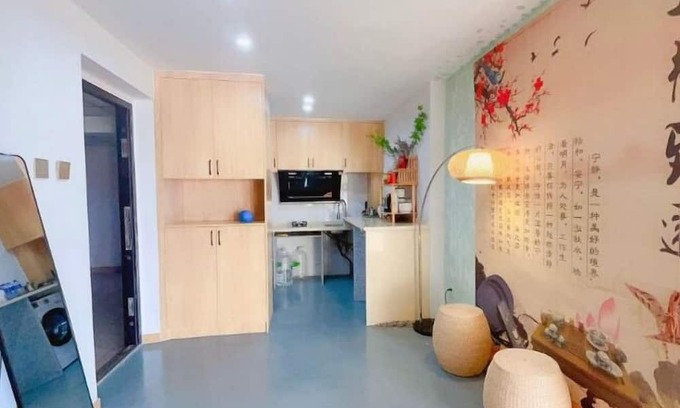 Siming House | Central Convenient Modern Spacious Bright New Remodeled Commercial / Residency