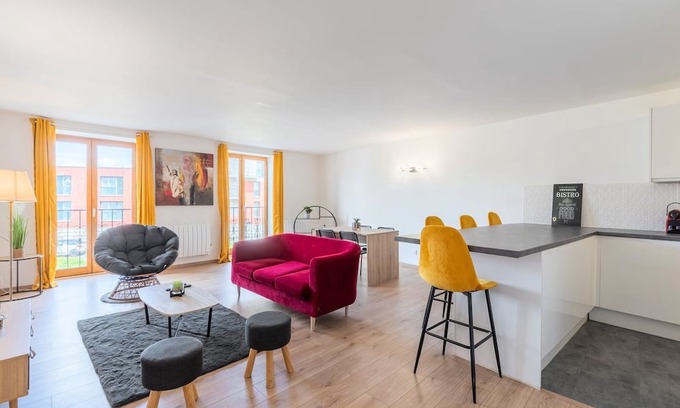 Tourcoing Apartment | Spacious apartment, near train station w/ parking