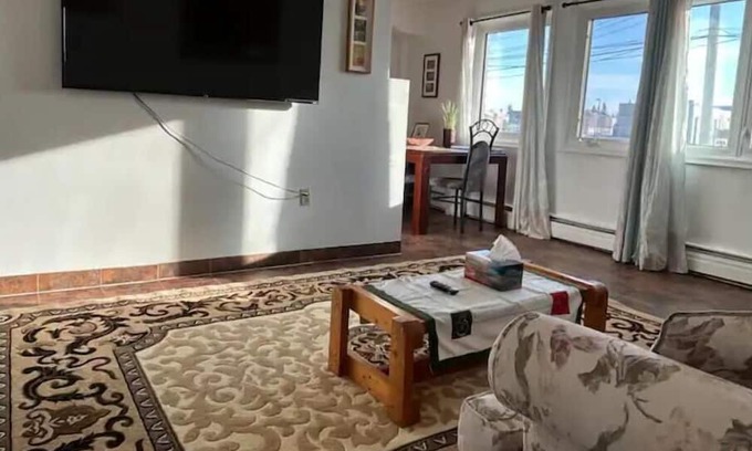 Saskatoon Apartment | A 2-Bed Immaculate Suite in City’s Best Location