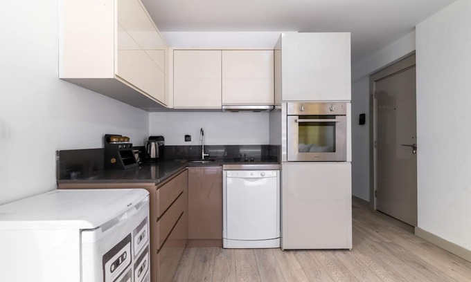 Kepez Apartment | Comfy Residence Flat 3 min to Mall of Antalya
