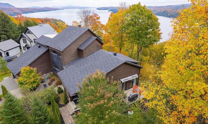 Owl's Head Ski Resort Ski Chalet | Ski in & Ski out - Panoramic view of Lake Memphremagog - Panorama