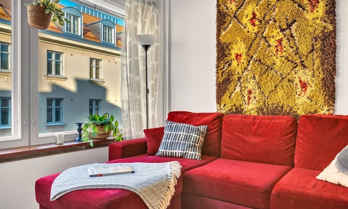 Punavuori Condo | Hip & Vibrant w/ Balcony, Netflix, 200m tram/bus