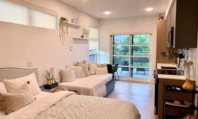 South Pandosy Condo | Mara at Pandosy Village