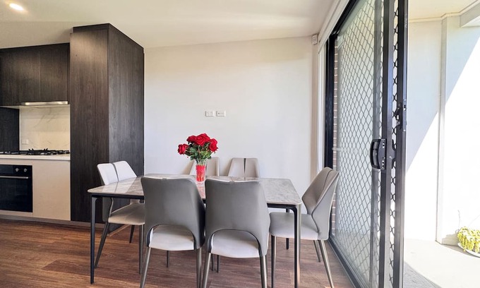 Marsden Park House | Blue Haven Retreat - Marsden Park Townhouse