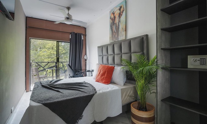 La Candelaria Apartment | Luxury Suite - Rooftop, Jacuzzi & Balcony